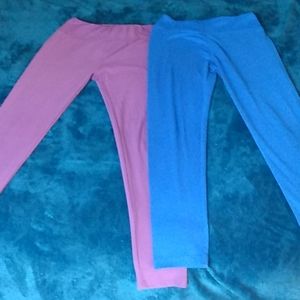 2 pair of leggings